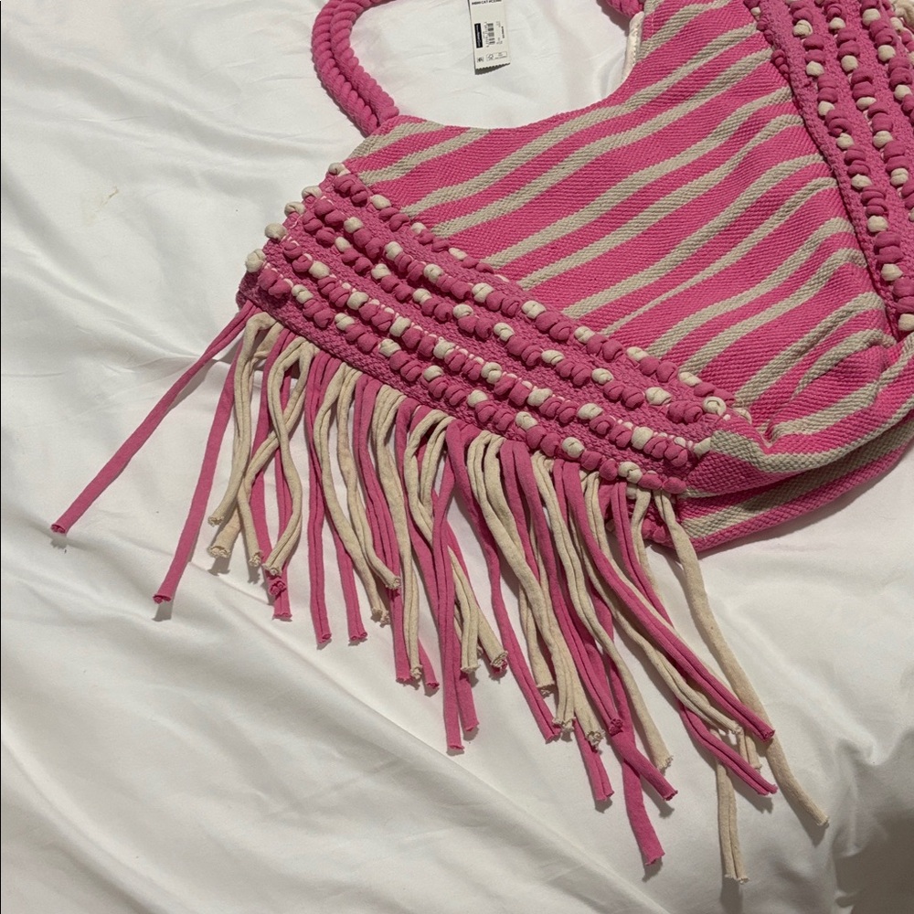 NWT Pink and White Striped Fringe Tote Beach Bag - Picture 4 of 9